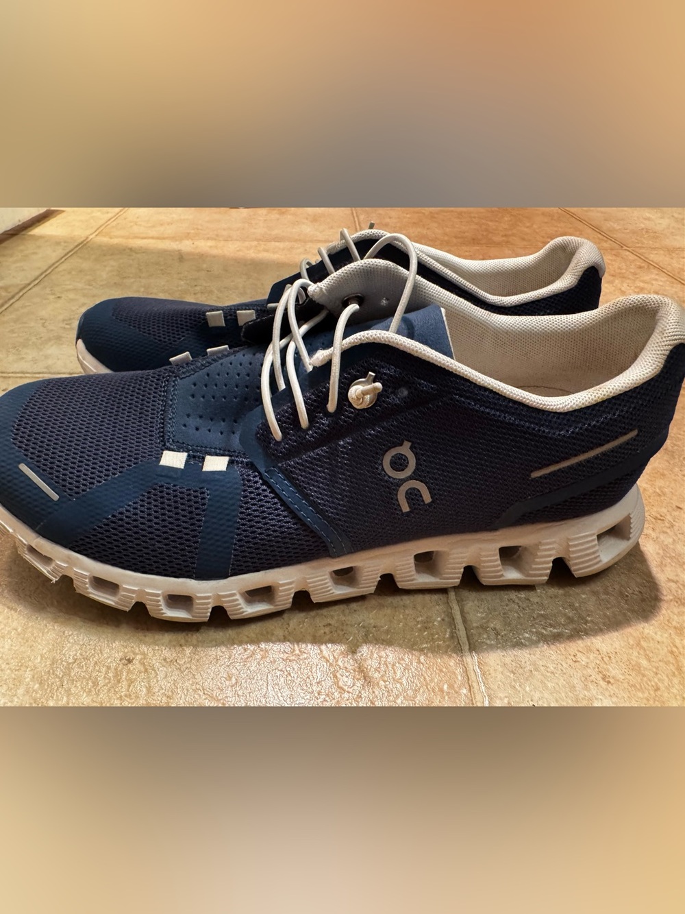 Women’s On Cloud Sneakers - Navy and White